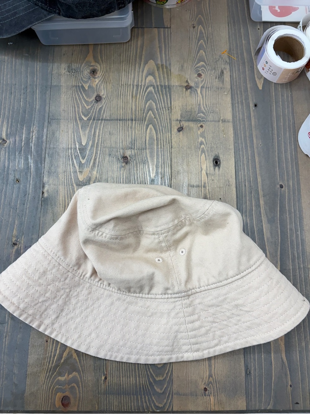 Divided H&M beige canvas bucket hat